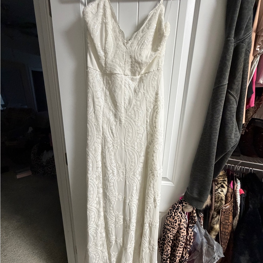 Ivory Lace Bridal Gown